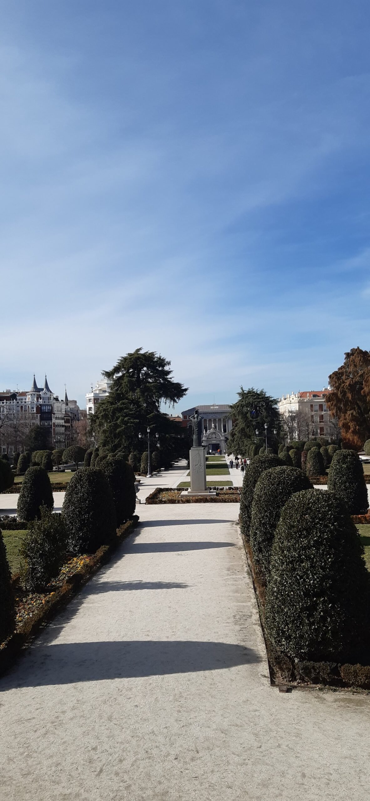 El Retiro, visita el parque más emblemático de Madrid